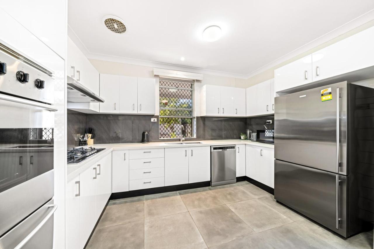 4 Bedroom House 500M To Drummoyne Bay Run Sydney Exterior foto