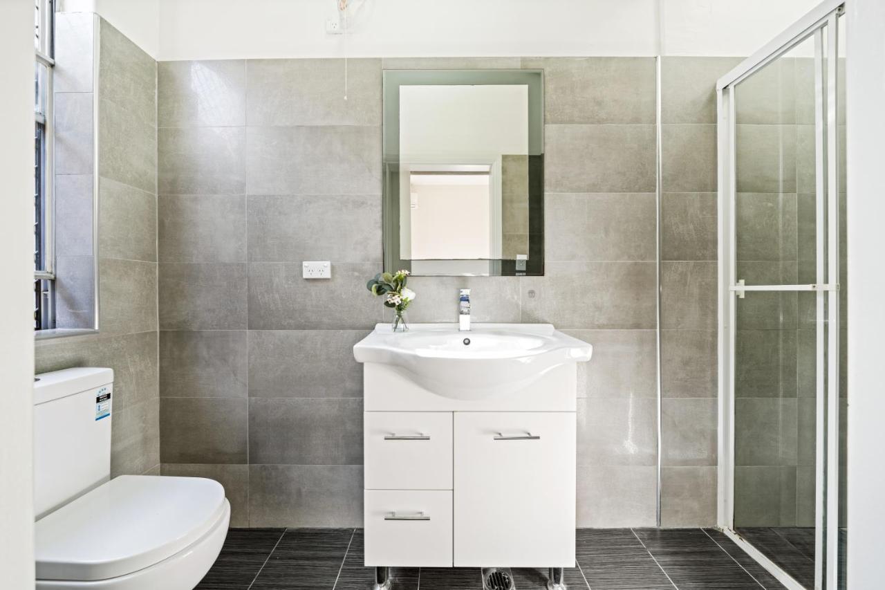 4 Bedroom House 500M To Drummoyne Bay Run Sydney Exterior foto